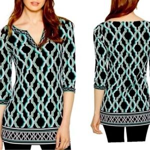 White House Black Market Taurus 3/4 Sleeve Embroidered Notch Neck Tunic, Small